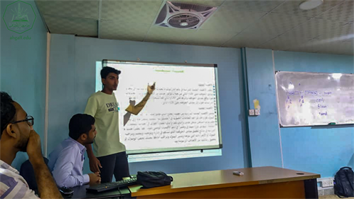 كلية الادارة والاقتصاد بجامعة الاحقاف تقيم مناقشة خطة البحث لمشاريع التخرج