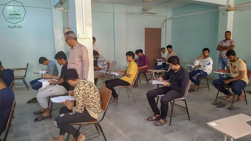 جامعة الأحقاف تدشن امتحانات الفصل الدراسي الثاني بكلية الادارة والاقتصاد للعام الجامعي 2022-2023م