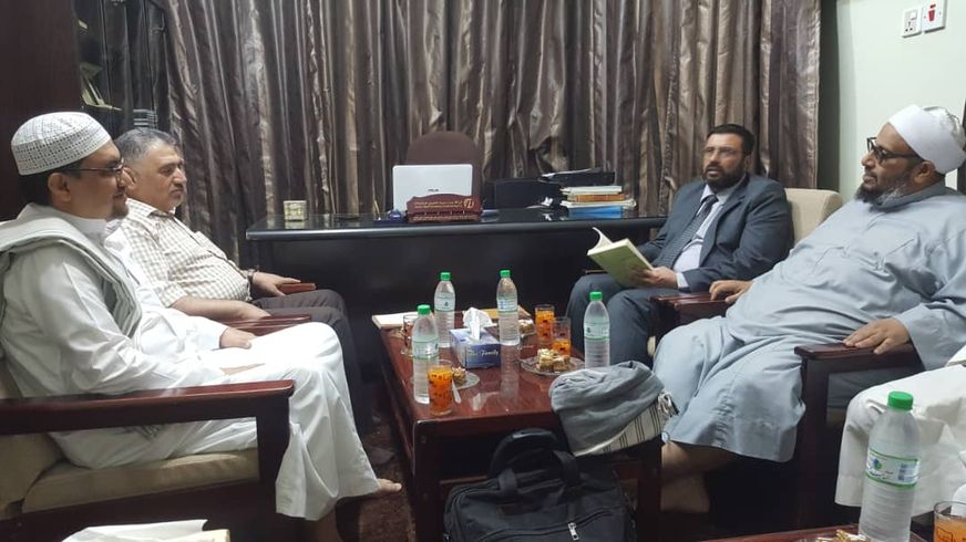 Dean of the Faculty receives the Jordanian delegation to monitor the dawn prayer times