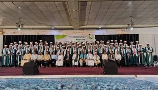 Al-Ahgaff University celebrates the graduation of 74 graduates from various faculties of the university