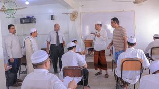 Al-Ahgaff University launches the final exams for the second semester at the Faculty of Sharia and Law in Mukalla