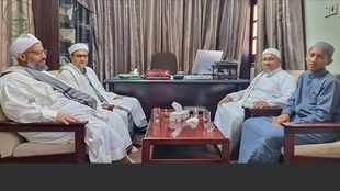 The Dean of the Faculty of Sharia and Law meets the Director of the Office of Al-Ahgaff University in Indonesia
