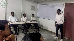 The Faculty of Engineering and Computer Science at Al-Ahgaff University is holding the second week of the presentation program under the supervision of the English Language Unit for the academic year 2022-2023