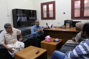 Representative of the Governor "Al-Bahsani" visiting the Hadramout Sites Network Project