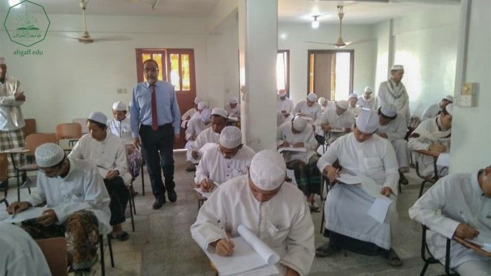 Al-Ahgaff University launches first semester exams at the Faculty of Sharia and Law, Mukalla branch, for the academic year 2022-2023
