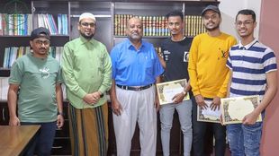 Al-Ahgaff University honors the participants in the success of the university corner at the H.U.I exhibition to introduce university specializations